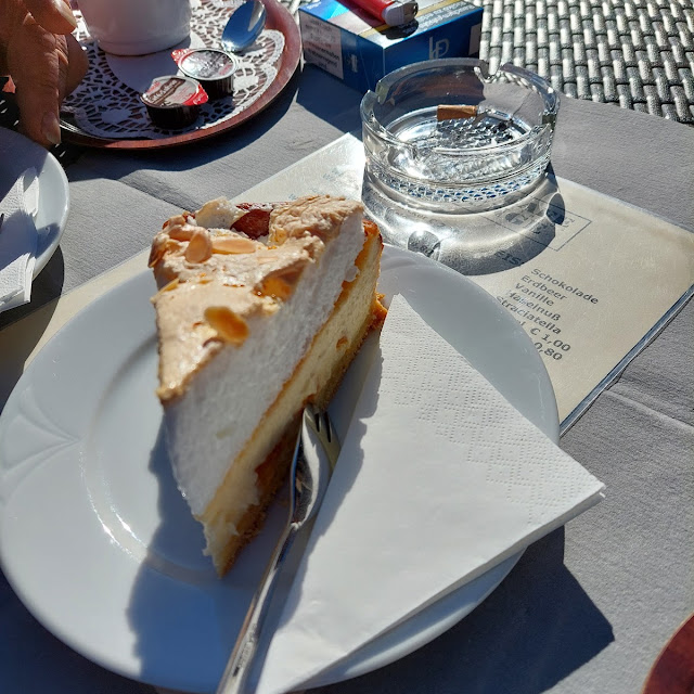 Käsetorte Baiser Und Mandarinen