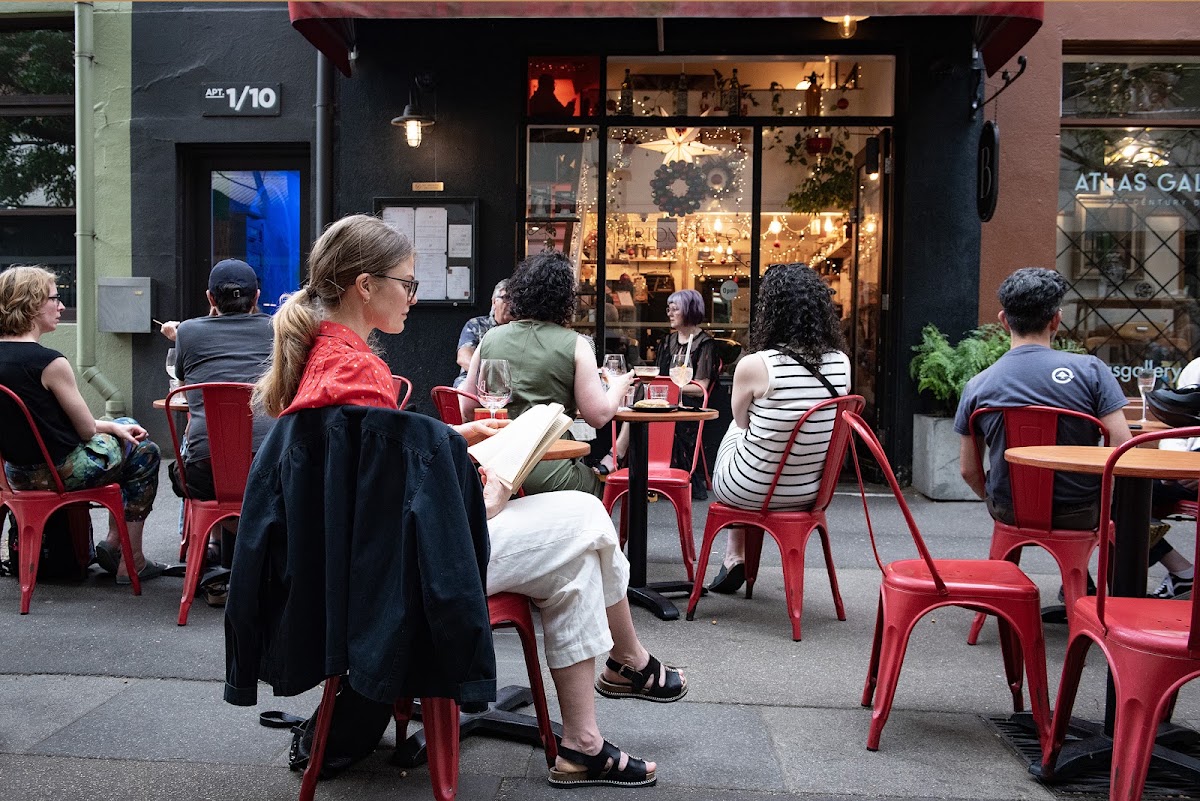 Bertoncello Cafe And Bar