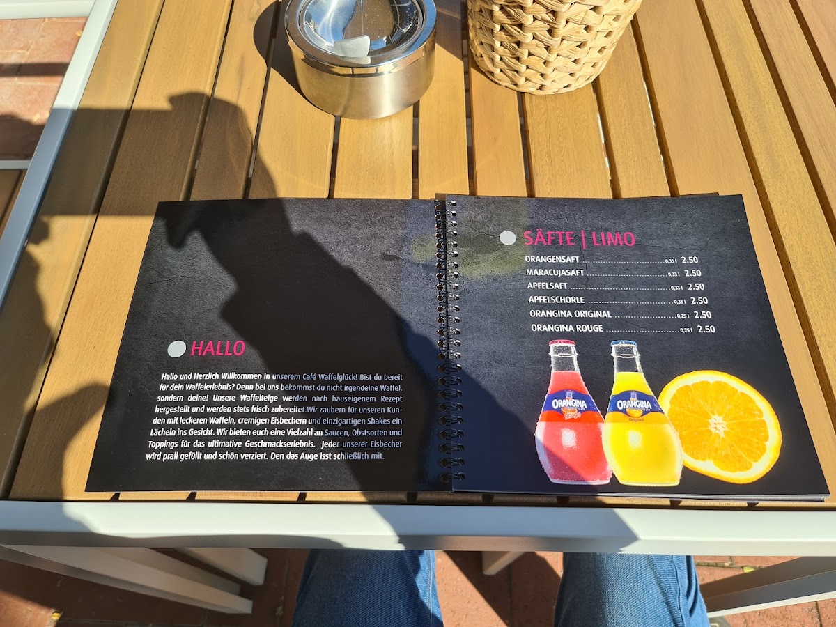WAFFEL Glück Langenhagen menu board