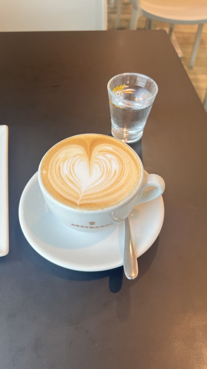 Cream Cafe
