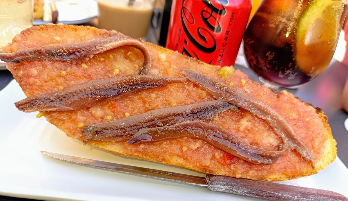 Panadería-Cafetería El Paseo