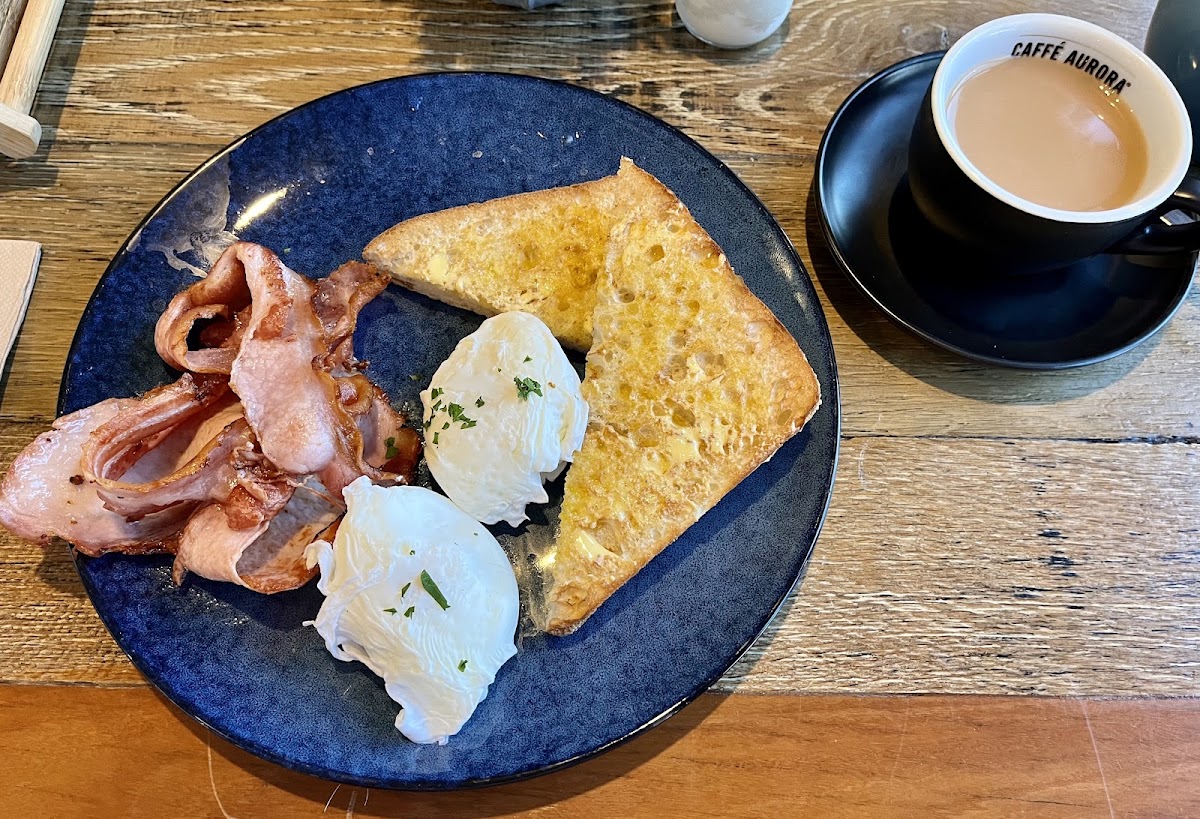Long Leaf Café