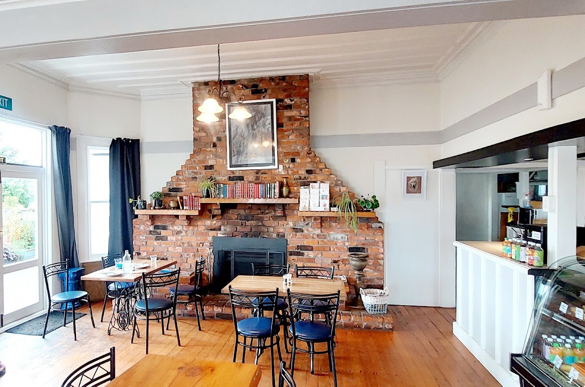 Simply Divine Cafe
