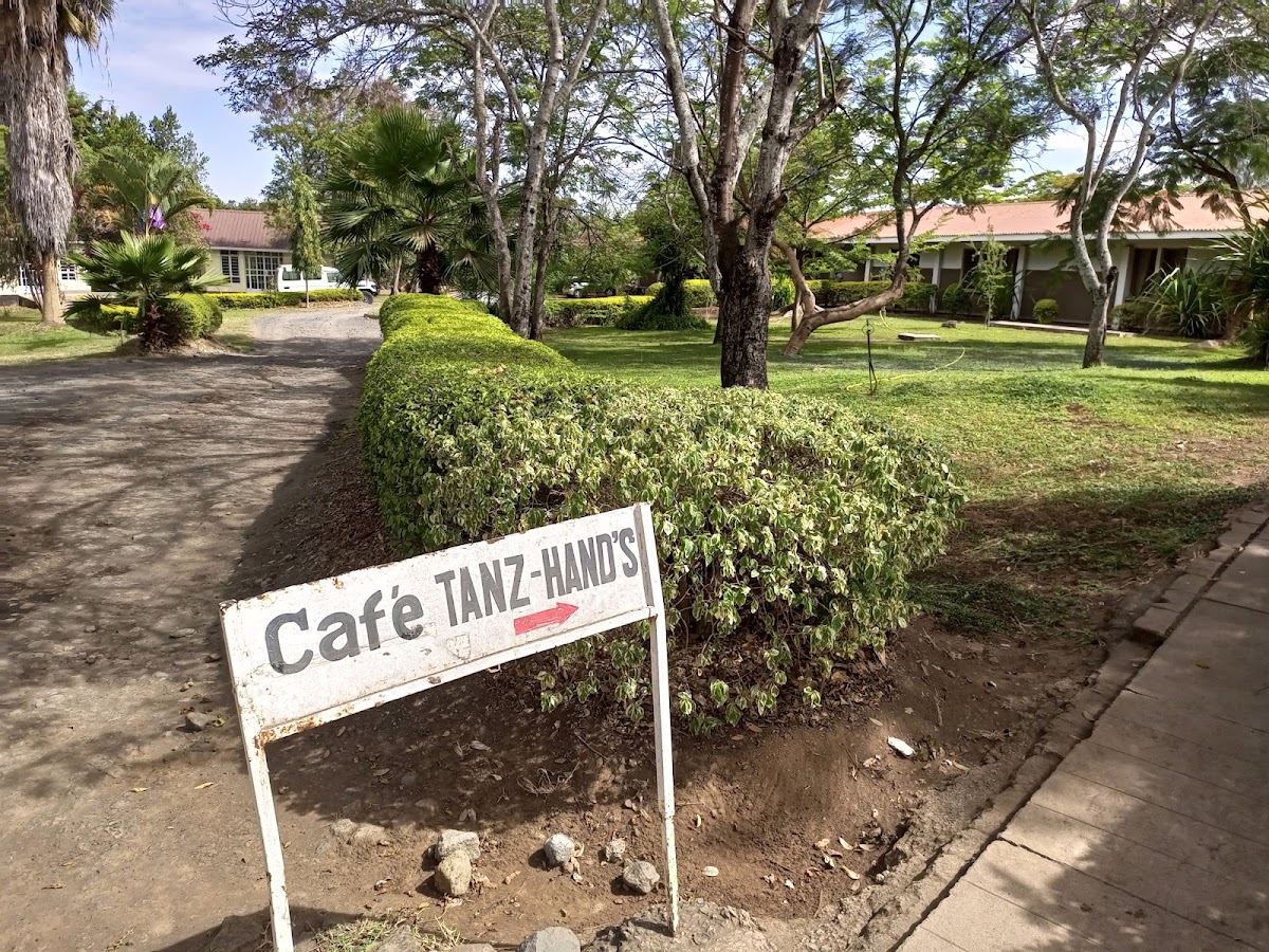 Tanz-Hand's Bakery