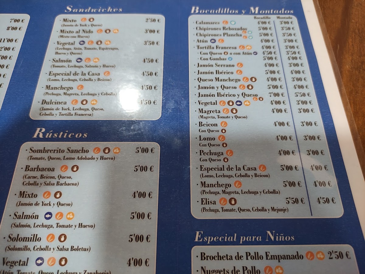 La Alacena menu board