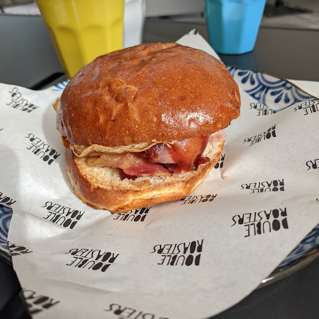 Bacon & Egg Roll