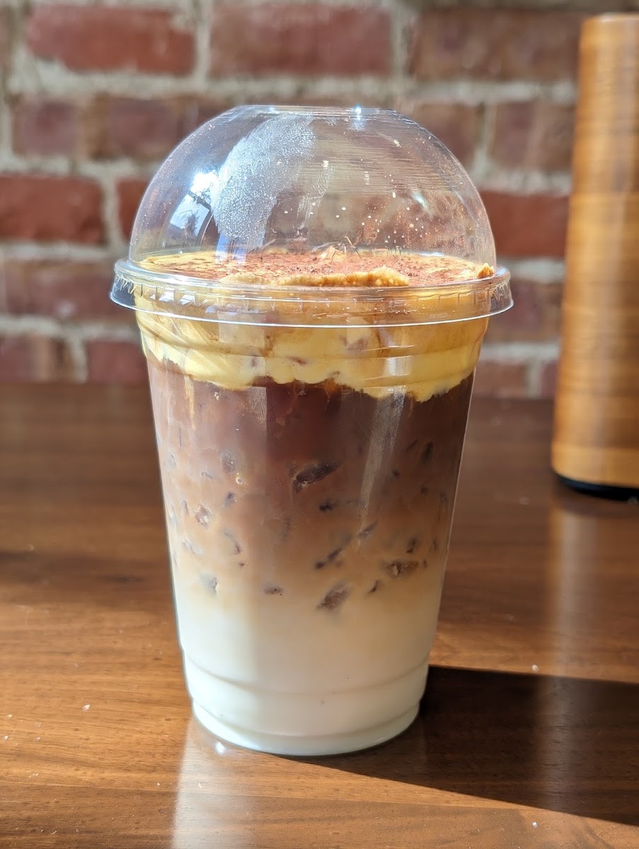 Auzzy the Bear Cafe, Boba Milk Tea, Frozen Yogurt & Smoothie Bar
