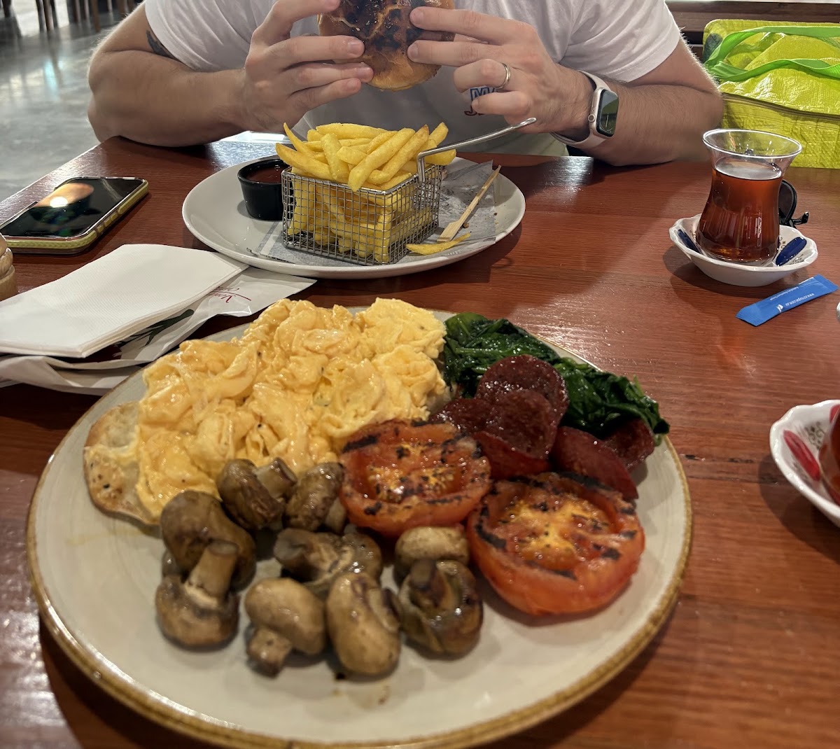 Tek Cafe