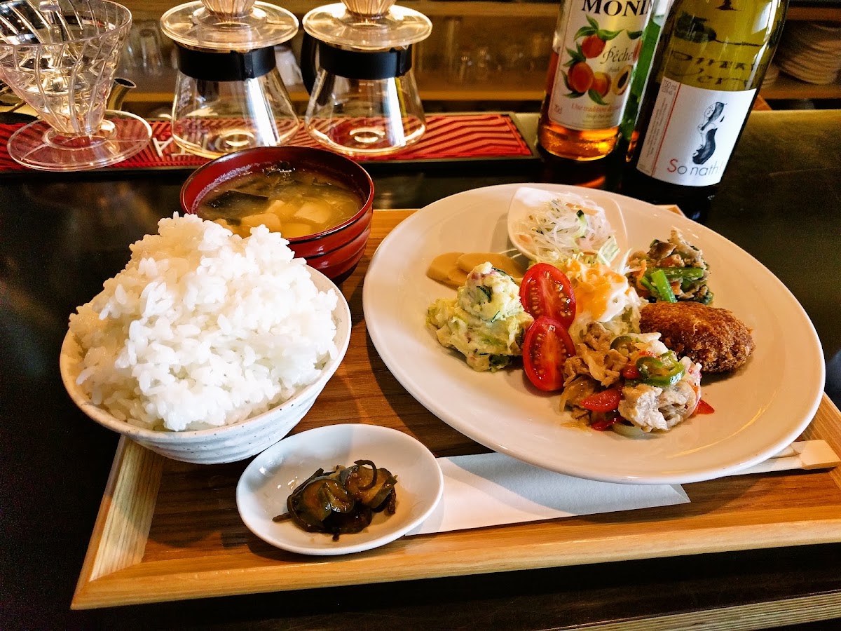 Cafe Rocca (カフェ ロッカ)