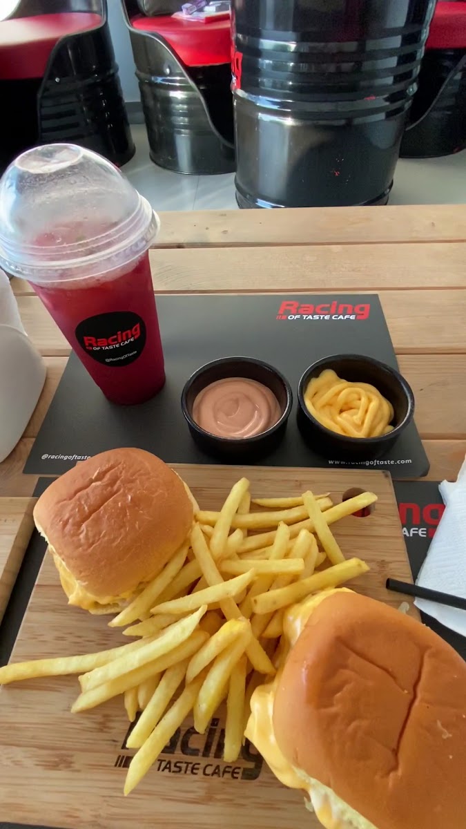 Racing Of Taste Café