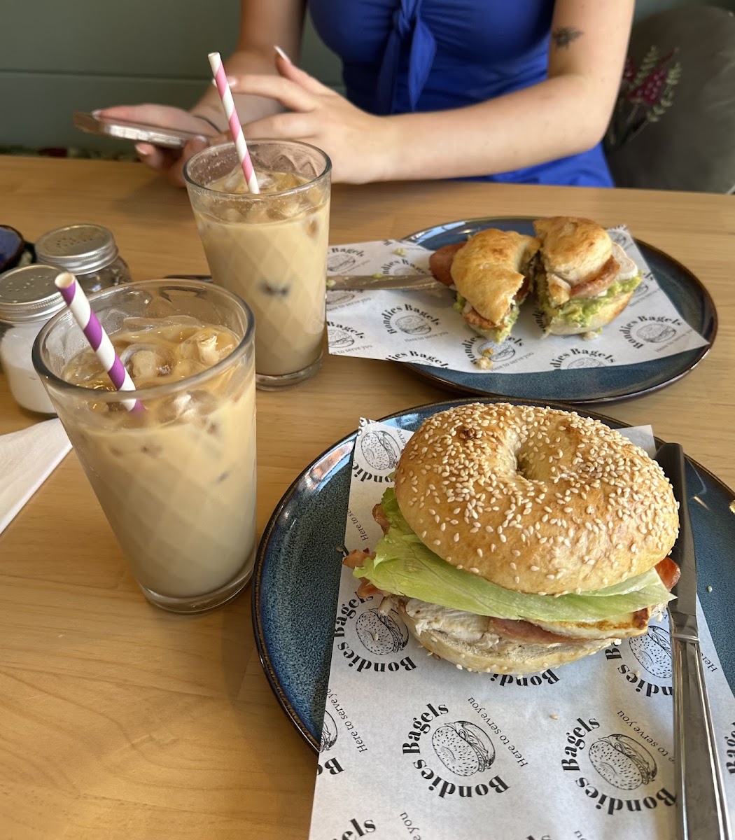 Bondies Bagels