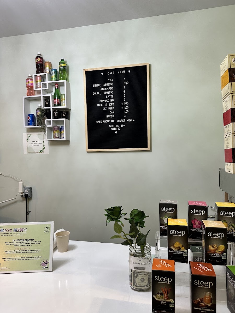 La Fleur Café menu board