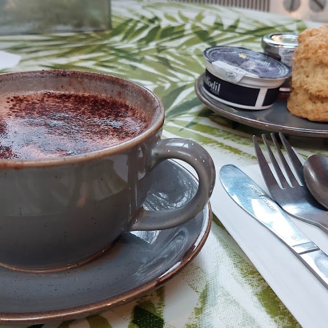 Mocco with Scone