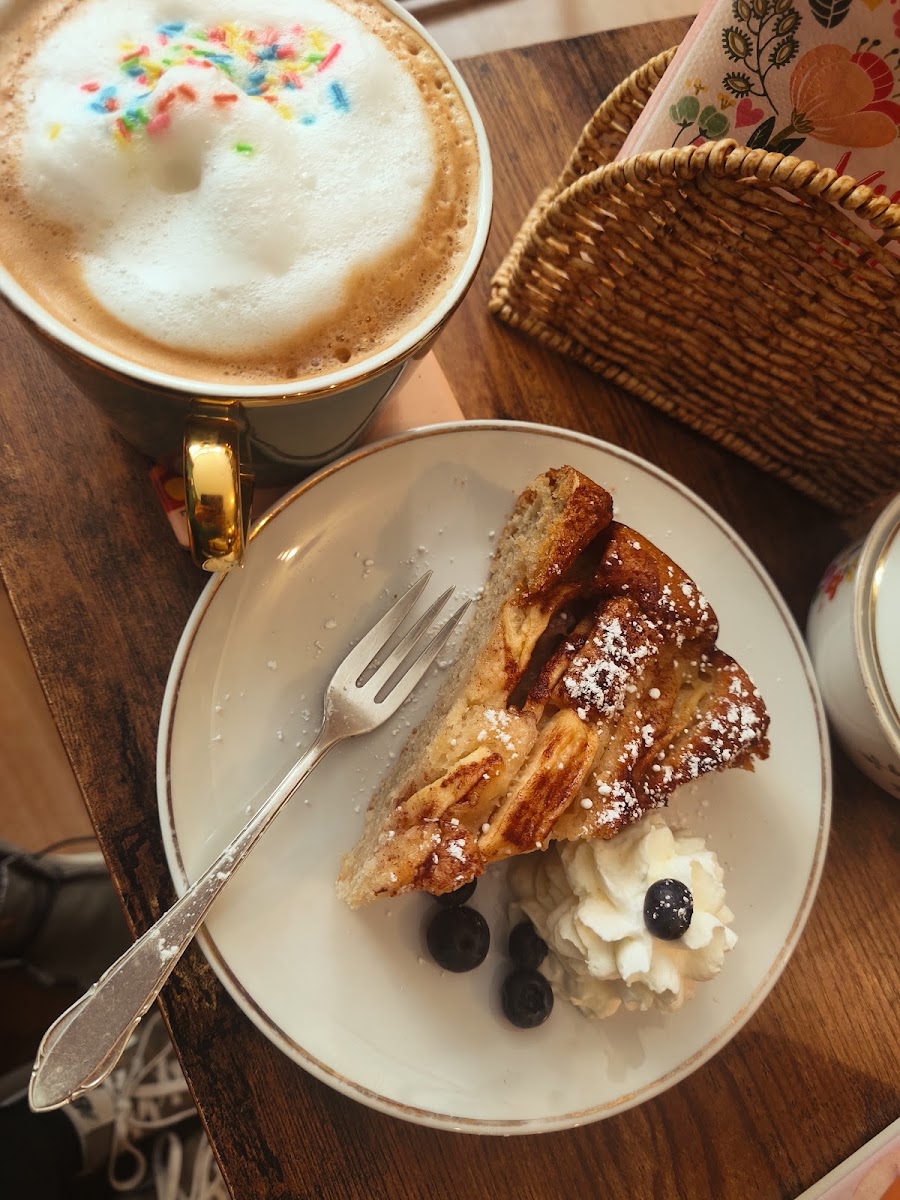 FabelFrau Schmuck Café