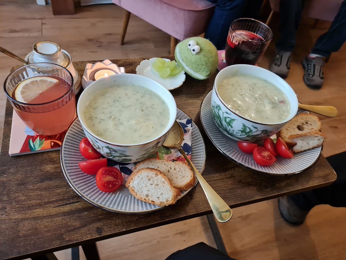 FabelFrau Schmuck Café
