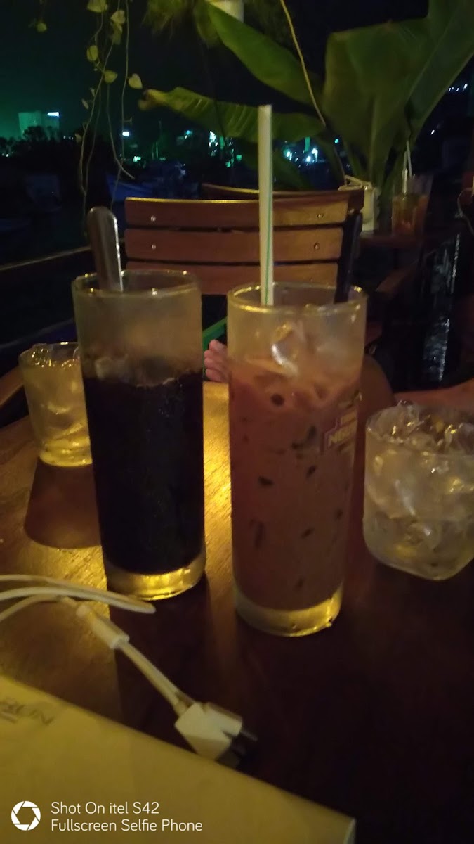 Cung Cafe.