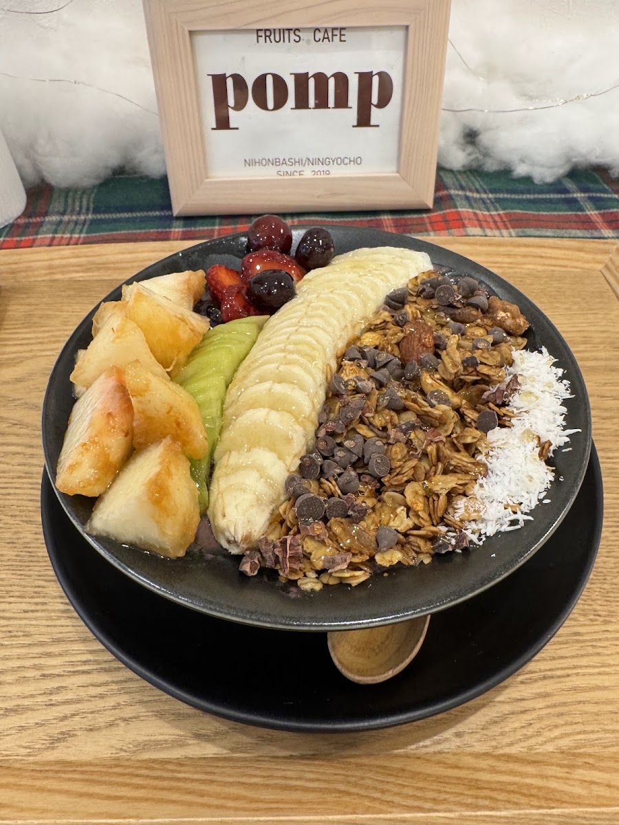 Fruits cafe pomp