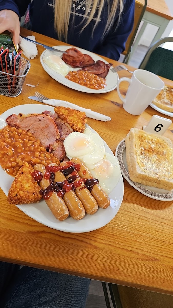 Edwina's Cafe