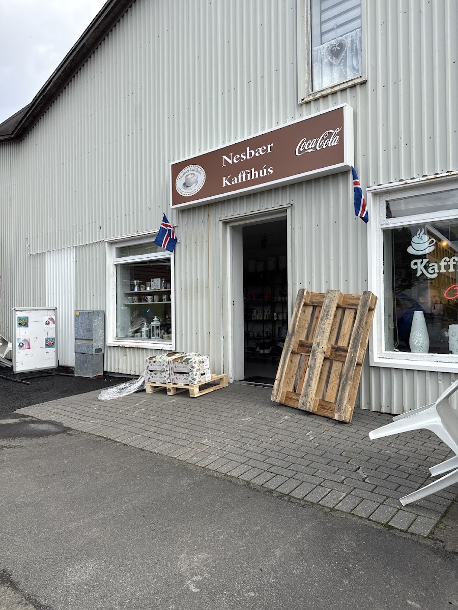 Nesbær