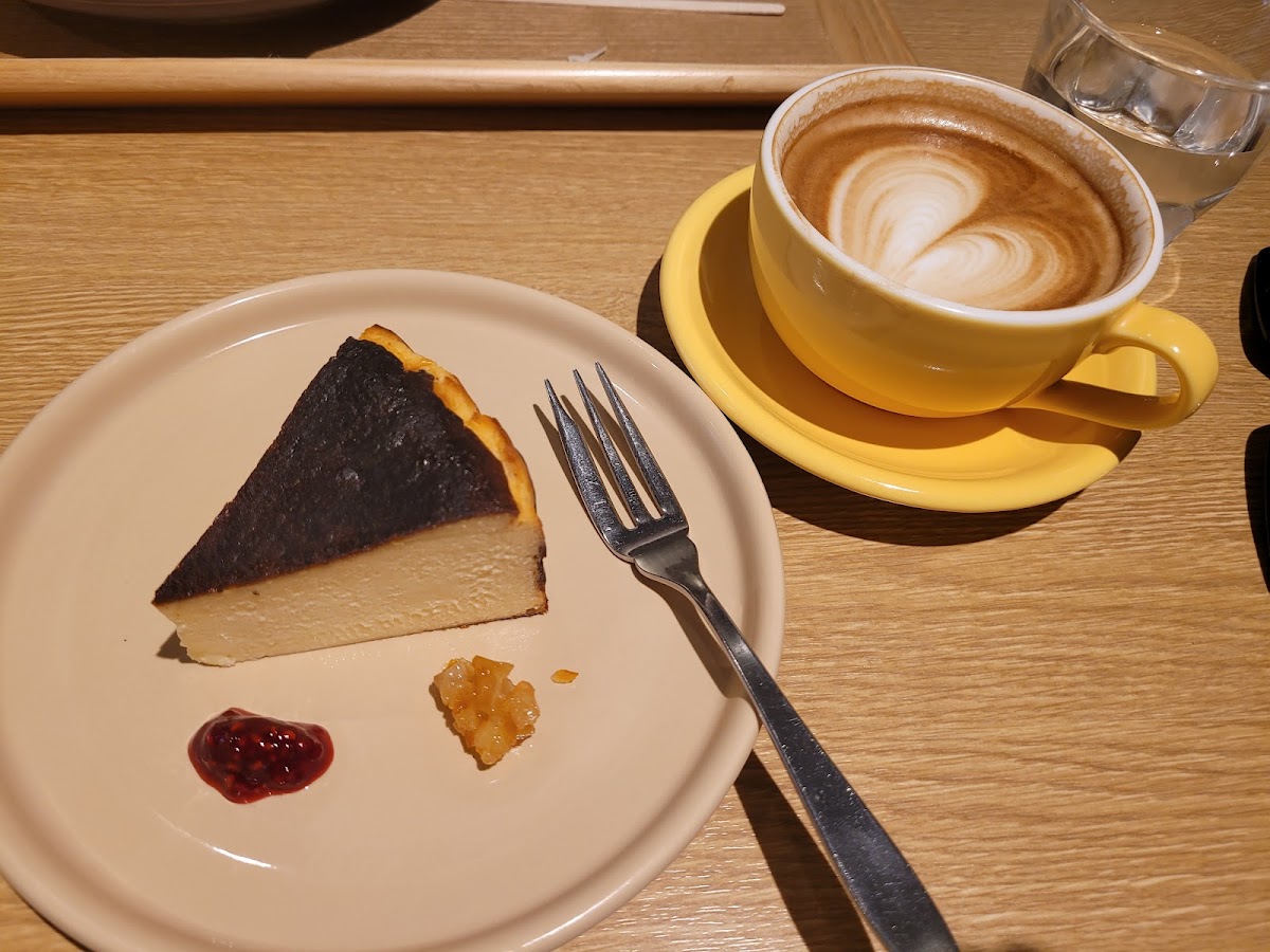 NOMIAM CAFE