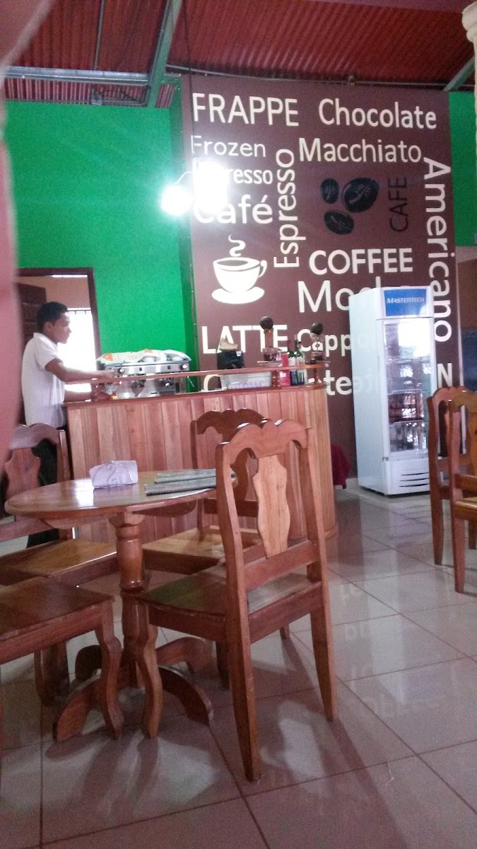 Giomar Café