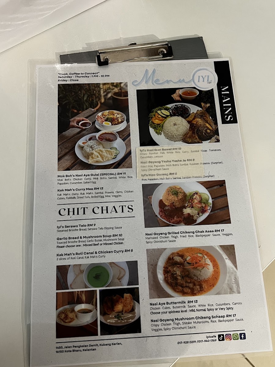 Iyl Cafe menu board