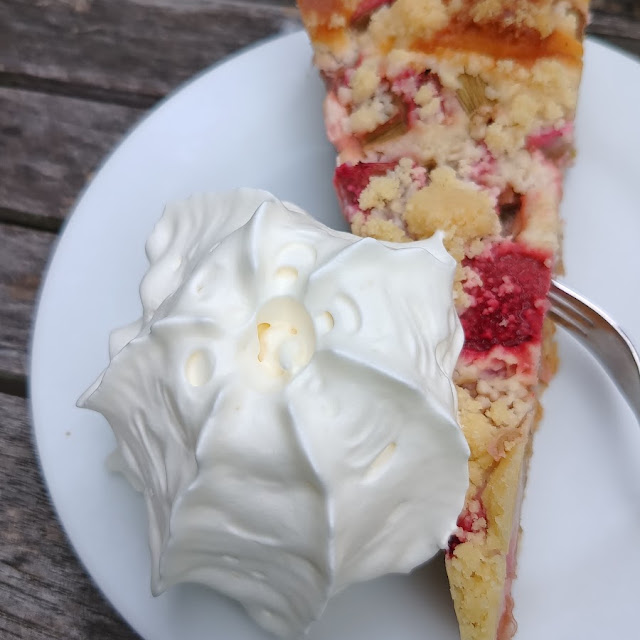 Rhabarberkuchen Mit Sahne
