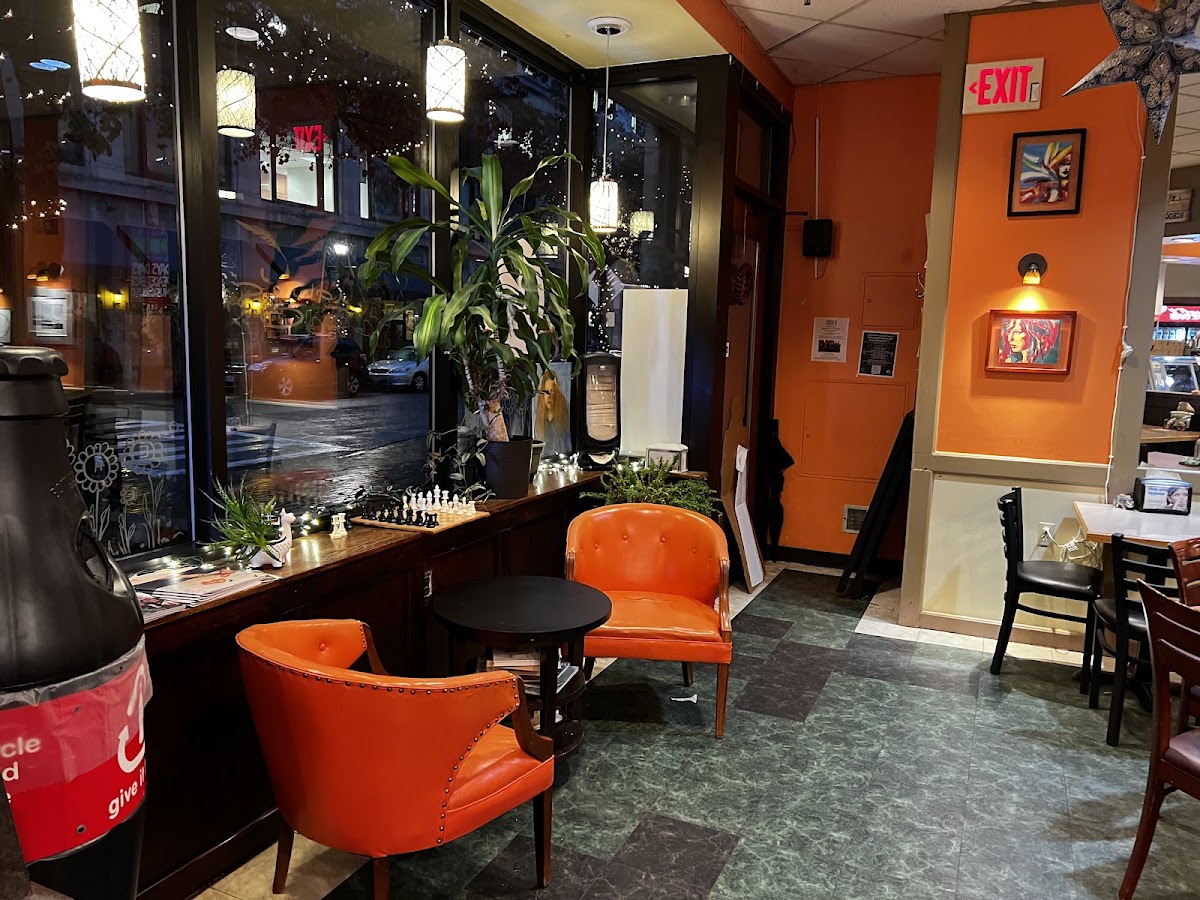 Ludwig's Center Stage Cafe