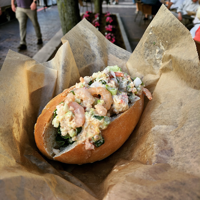 Luds Lobsta Roll