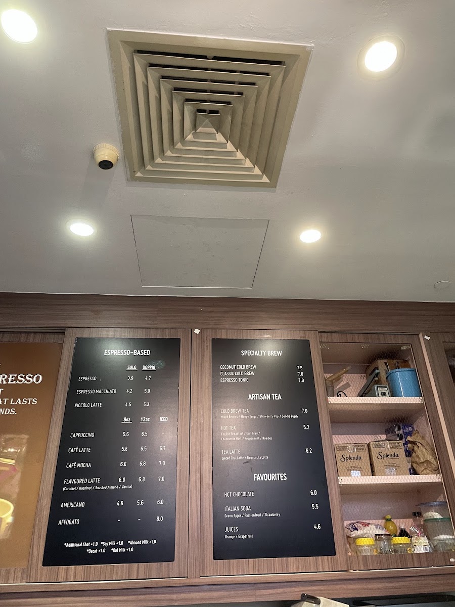 6oz Espresso Bar @ Tokio Marine Centre menu board