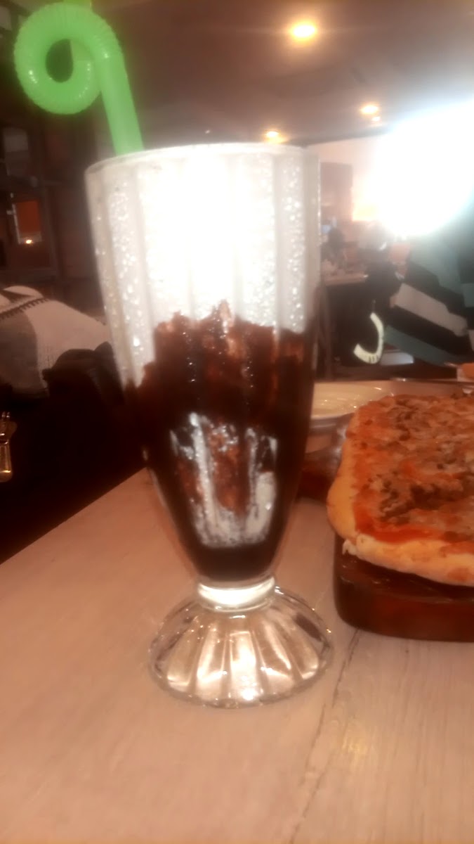 Sta Cafe & Lounge
