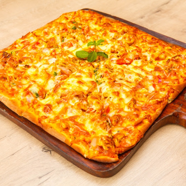 Chicken Royale Pizza