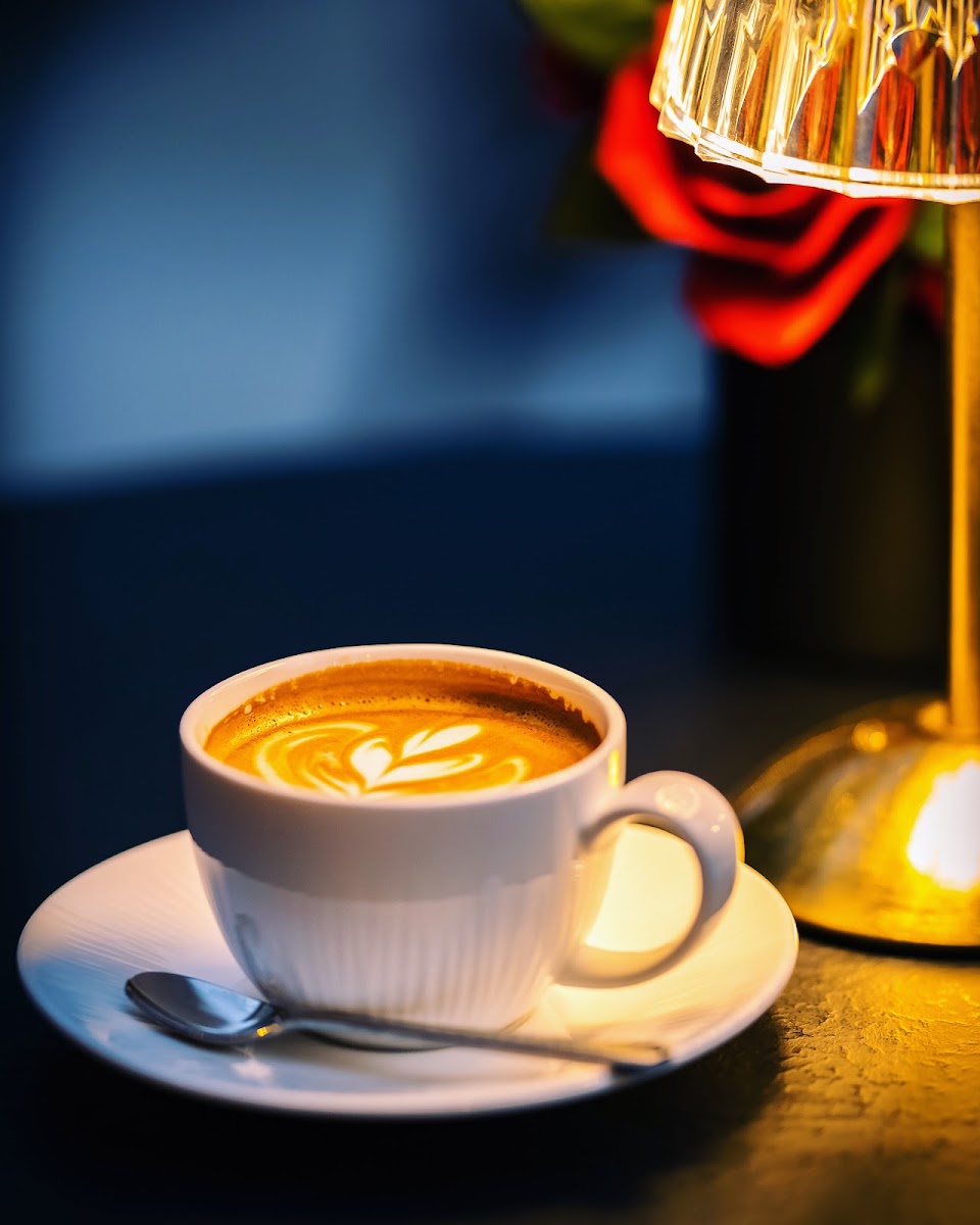 Charlottine Cafe