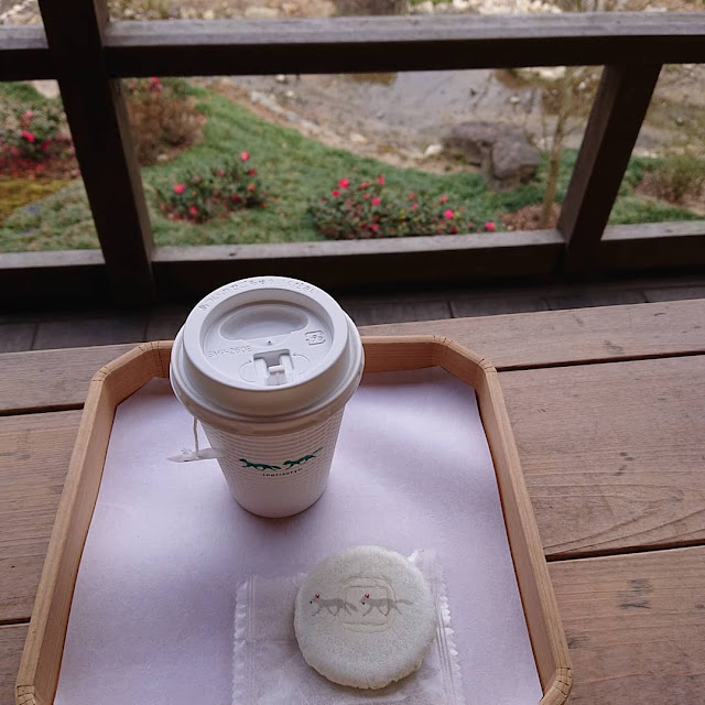 京都産紅茶と麩煎餅