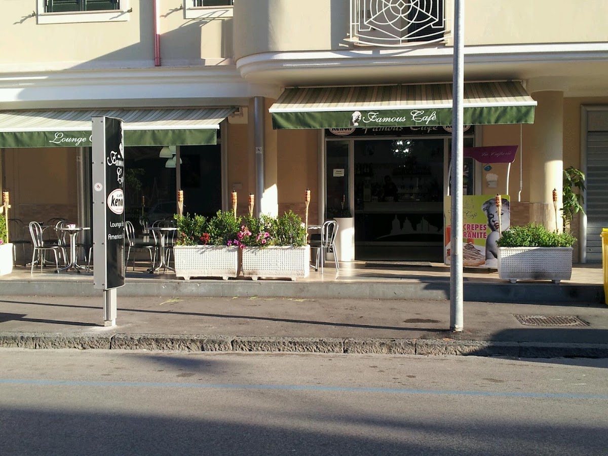 Famous Cafe'