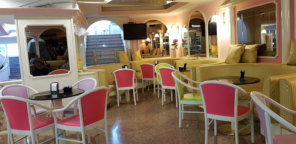 Caffe Pantheon 946