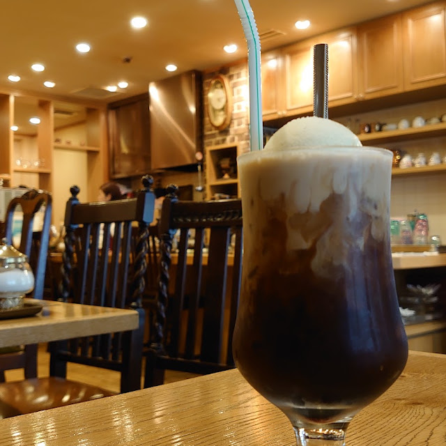 カフェオレフロート