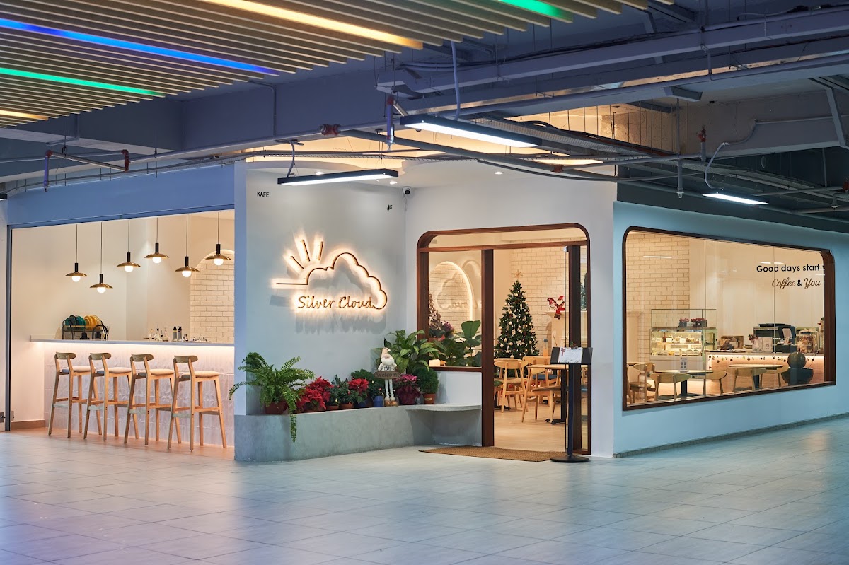Silver Cloud Cafe