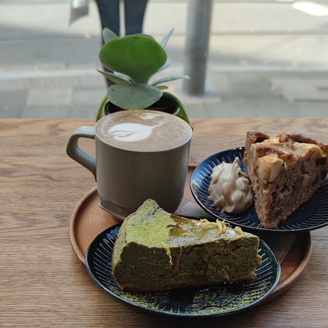 Hojicha Apfel Kuchen