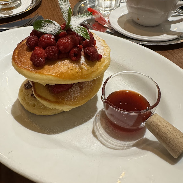 Pancakes with Raspberries