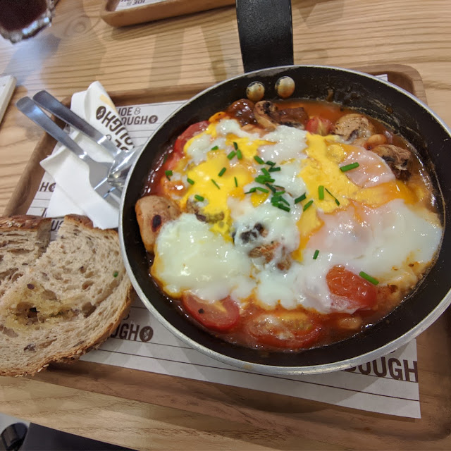 Baked Eggs with Chicken Bratwurst