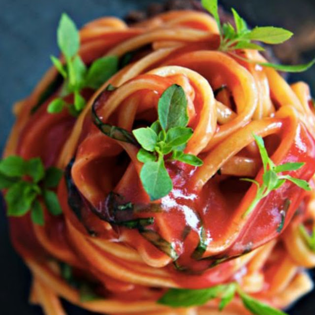 Pasta Al Pomodoro