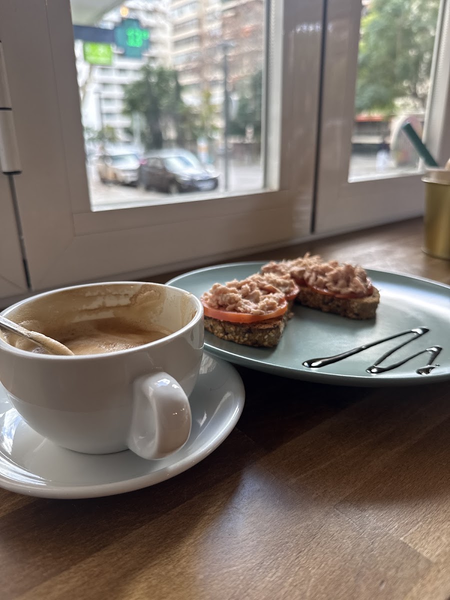 CAFÉ PURA VIDA E&A