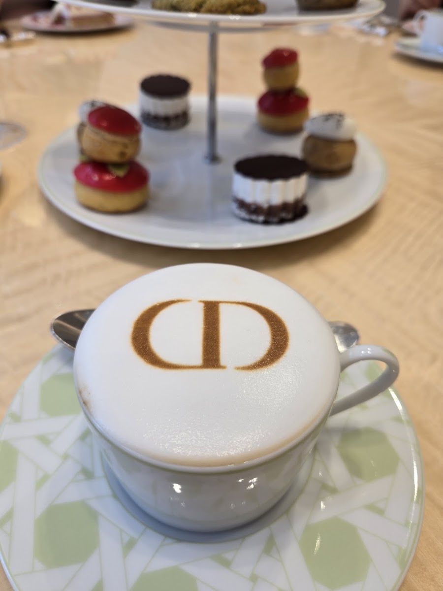 CAFÉ DIOR by Anne-Sophie Pic Ginza