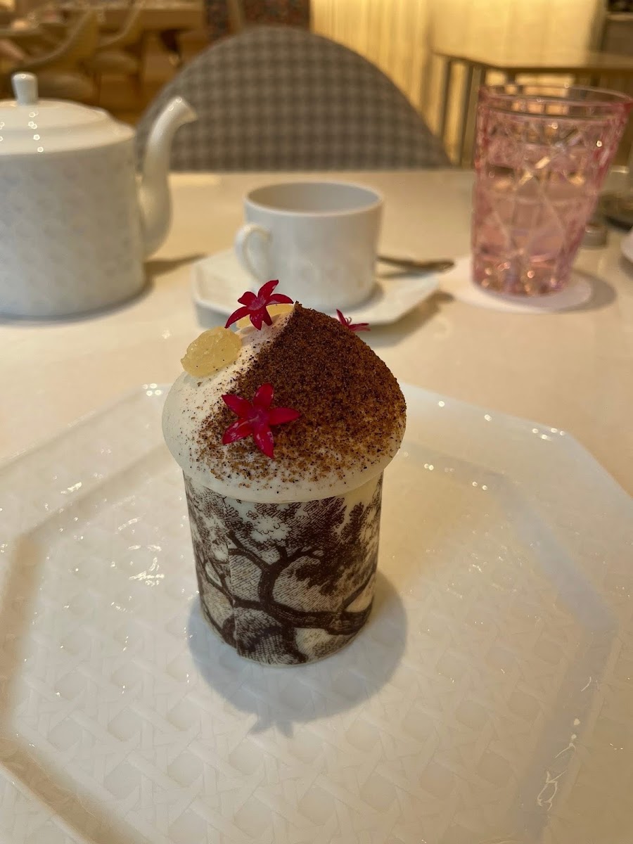 CAFÉ DIOR by Anne-Sophie Pic Ginza