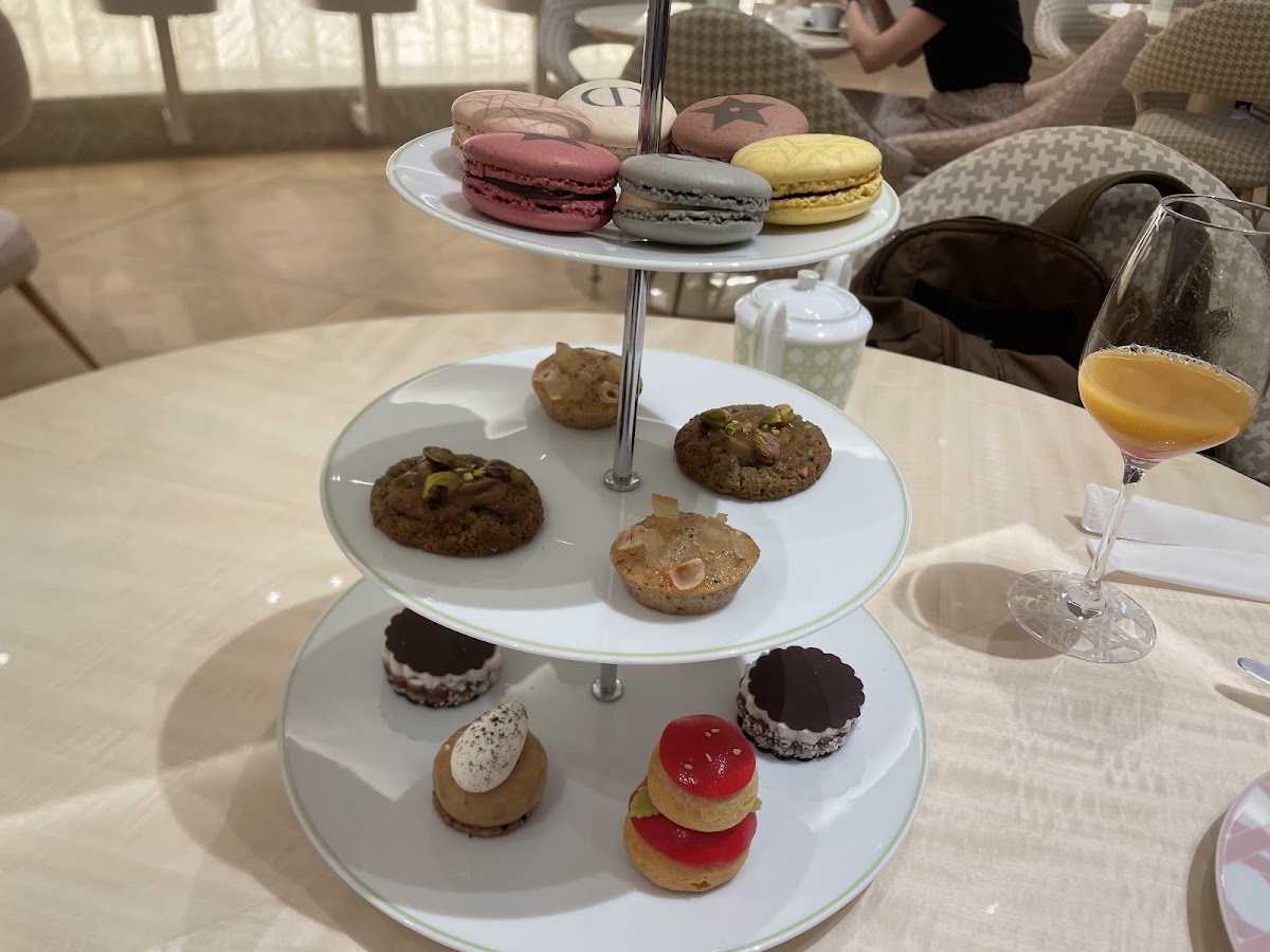 CAFÉ DIOR by Anne-Sophie Pic Ginza
