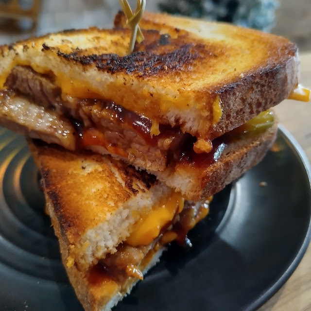 Toasted Sanga with Ham & Cheese