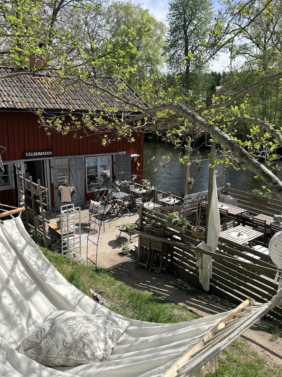 cafe merry housing