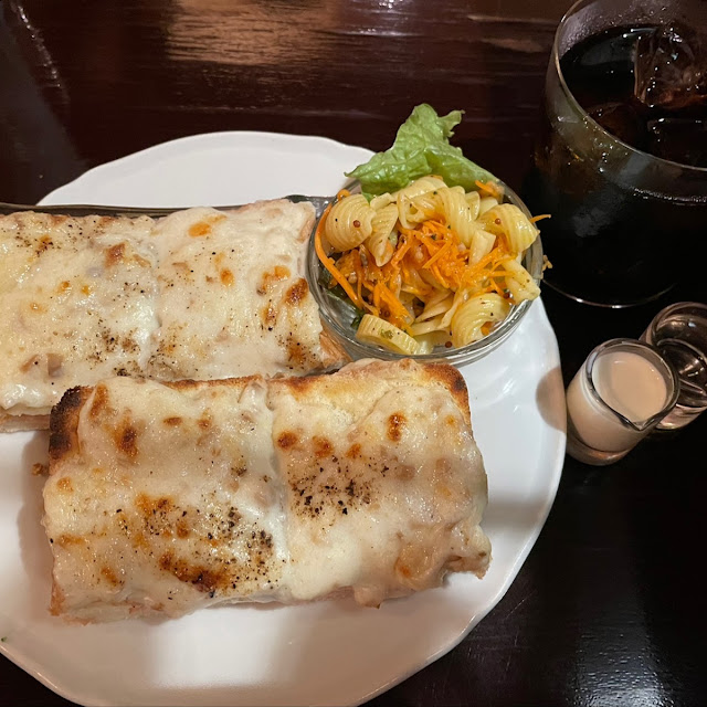 グラタン トースト サラダ も