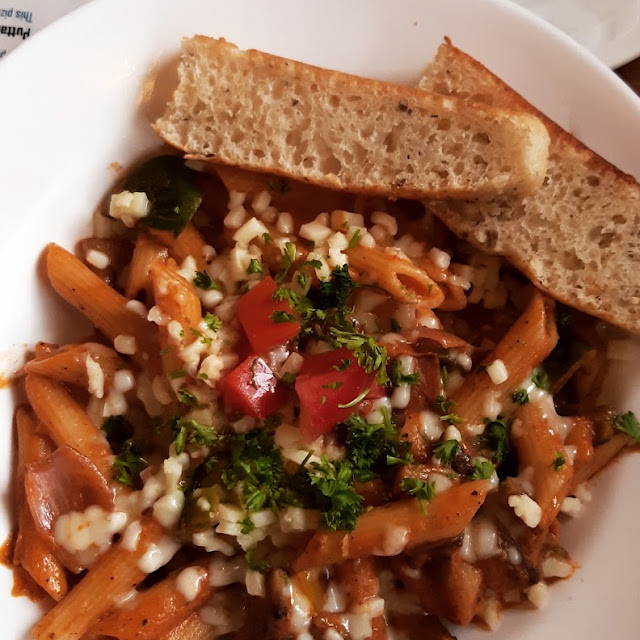 Sweet and Tangy Tomato Penne Pasta